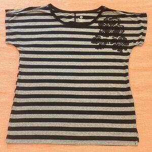 Women's size 14 - 16 (XL IMO) Black and Gray Striped short sleeve crew t-shirt
